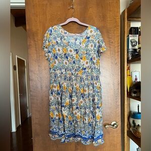 Chic Floral Midi Dress in Blue and Yellow